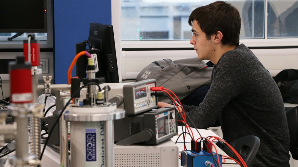 Students working in cryogenics labs